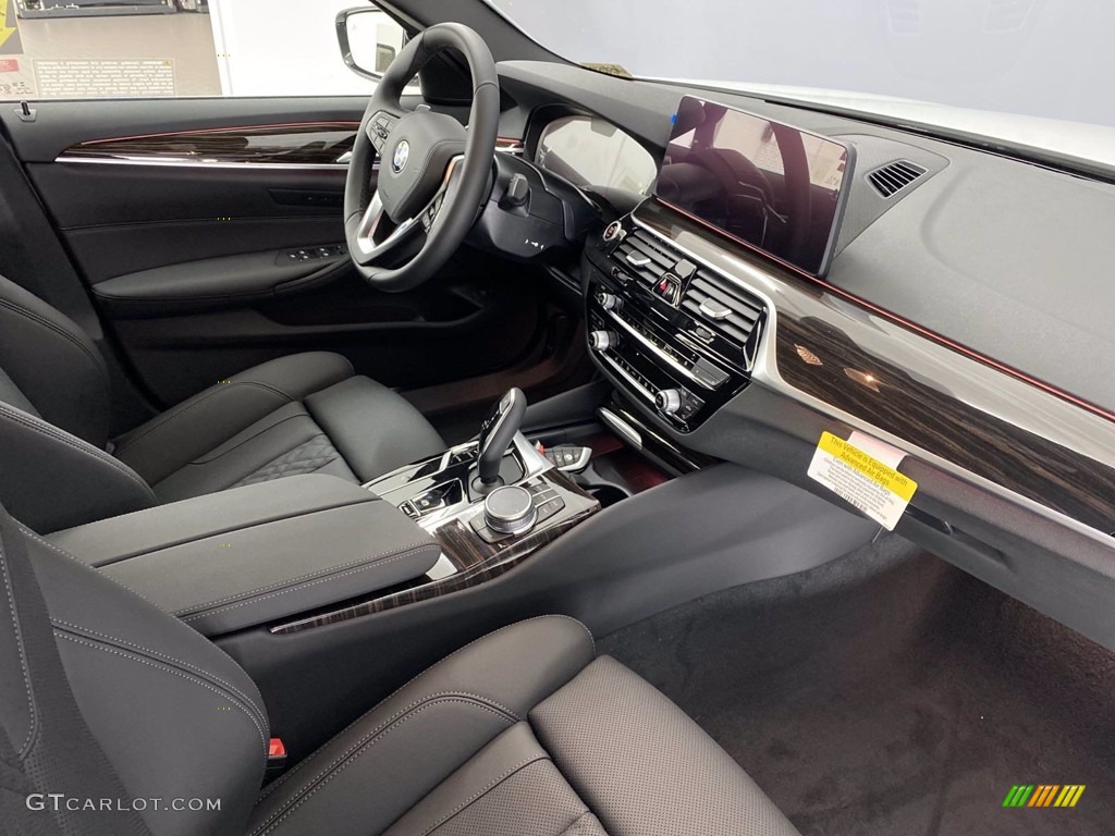 2021 5 Series 540i Sedan - Alpine White / Black photo #25