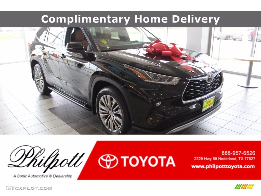 Opulent Amber Toyota Highlander