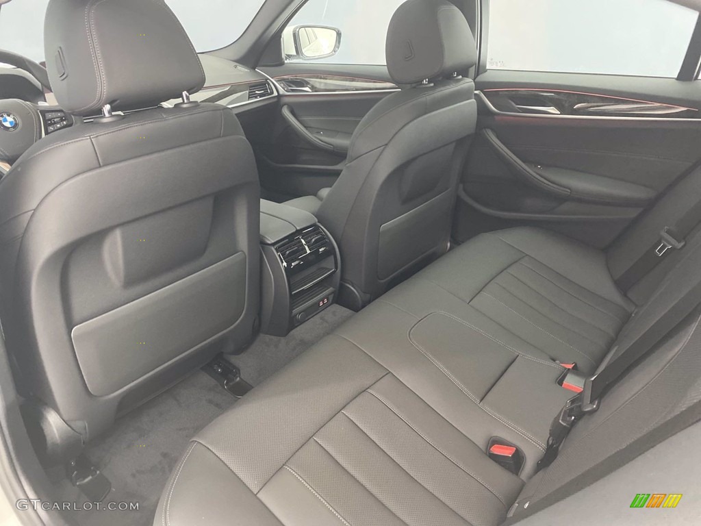2021 5 Series 530i Sedan - Alpine White / Black photo #16