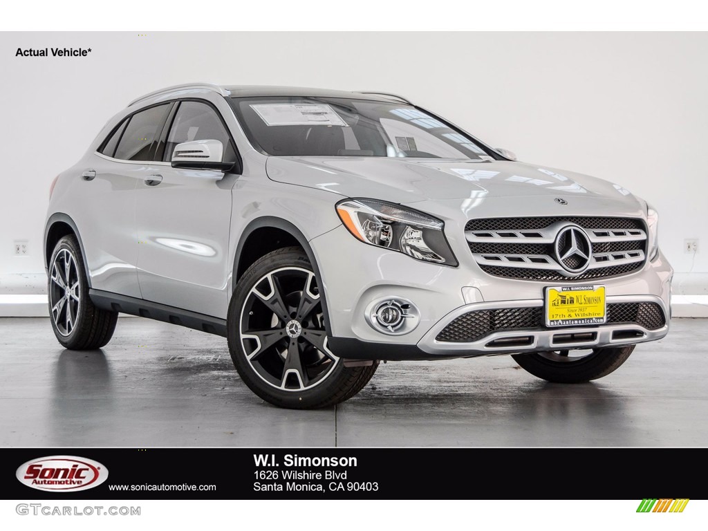 2018 GLA 250 - Polar Silver Metallic / Black photo #1