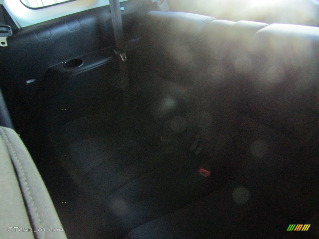 2012 MAZDA5 Sport - Liquid Silver Metallic / Black photo #16