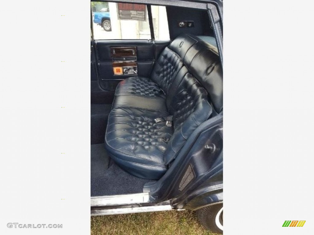 1986 Cadillac Fleetwood Brougham D'Elegance Rear Seat Photo #141089361
