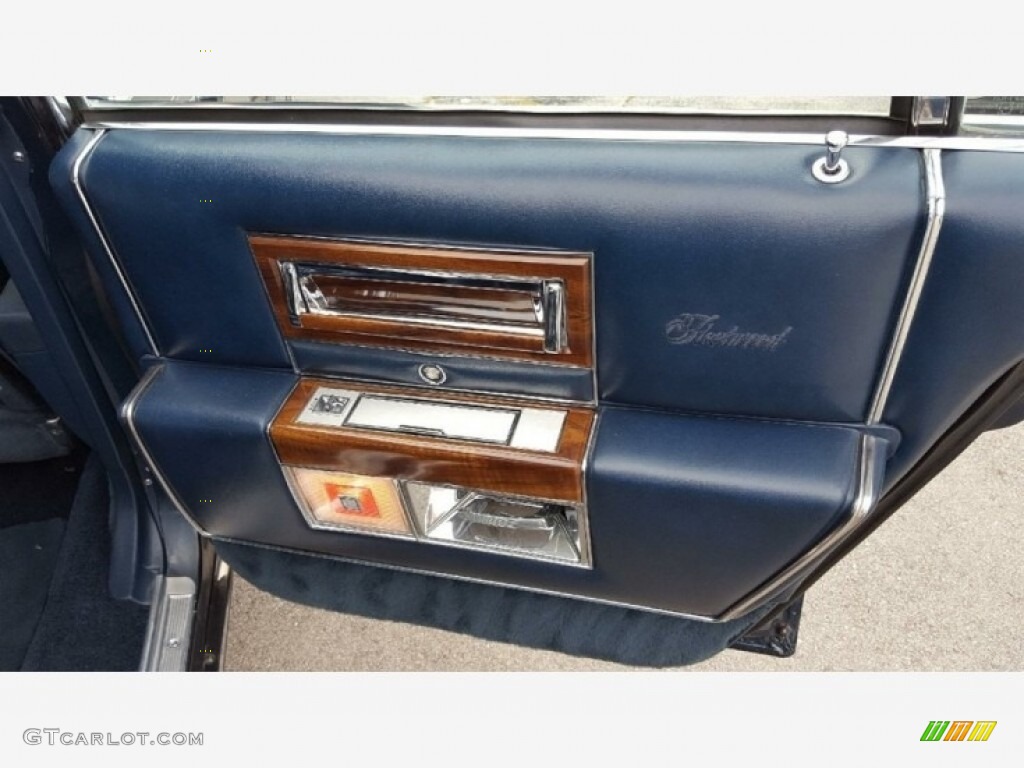 1986 Cadillac Fleetwood Brougham D'Elegance Dark Blue Door Panel Photo #141089403