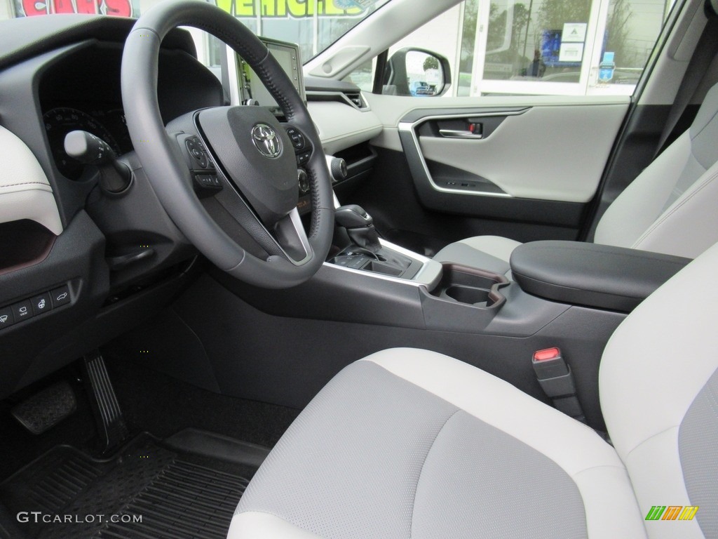 2019 RAV4 Limited - Silver Sky Metallic / Light Gray photo #9
