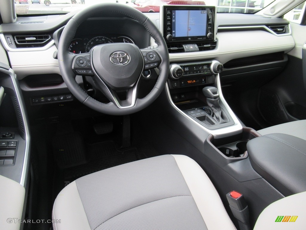 2019 RAV4 Limited - Silver Sky Metallic / Light Gray photo #14