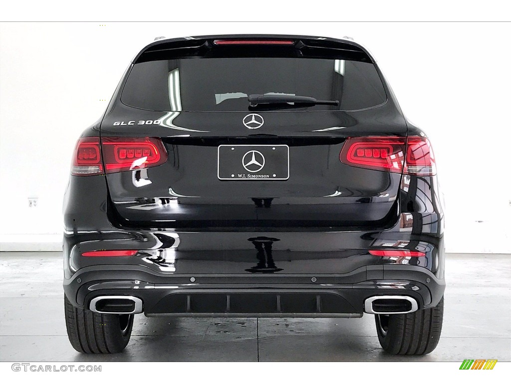 2021 GLC 300 - Black / Black photo #3