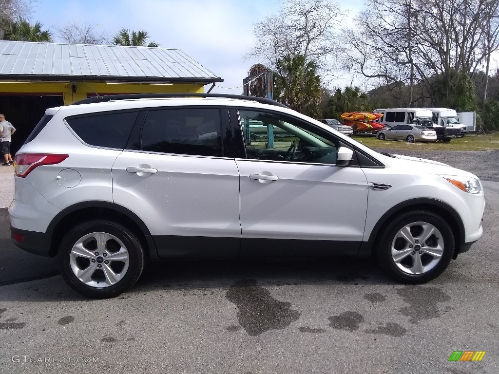 2016 Escape SE 4WD - Oxford White / Charcoal Black photo #2