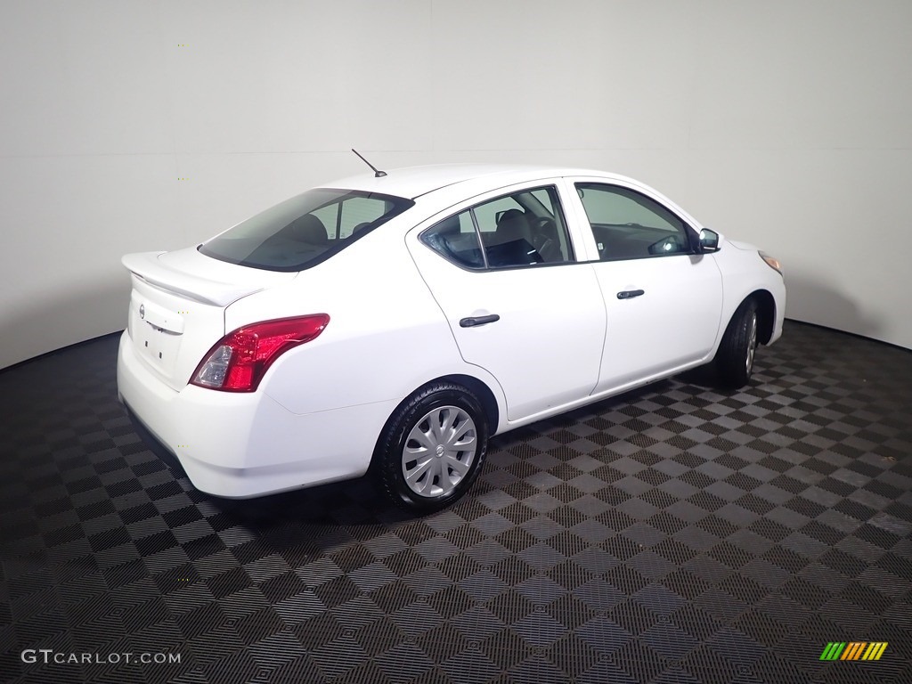 2017 Versa S - Fresh Powder White / Charcoal photo #16