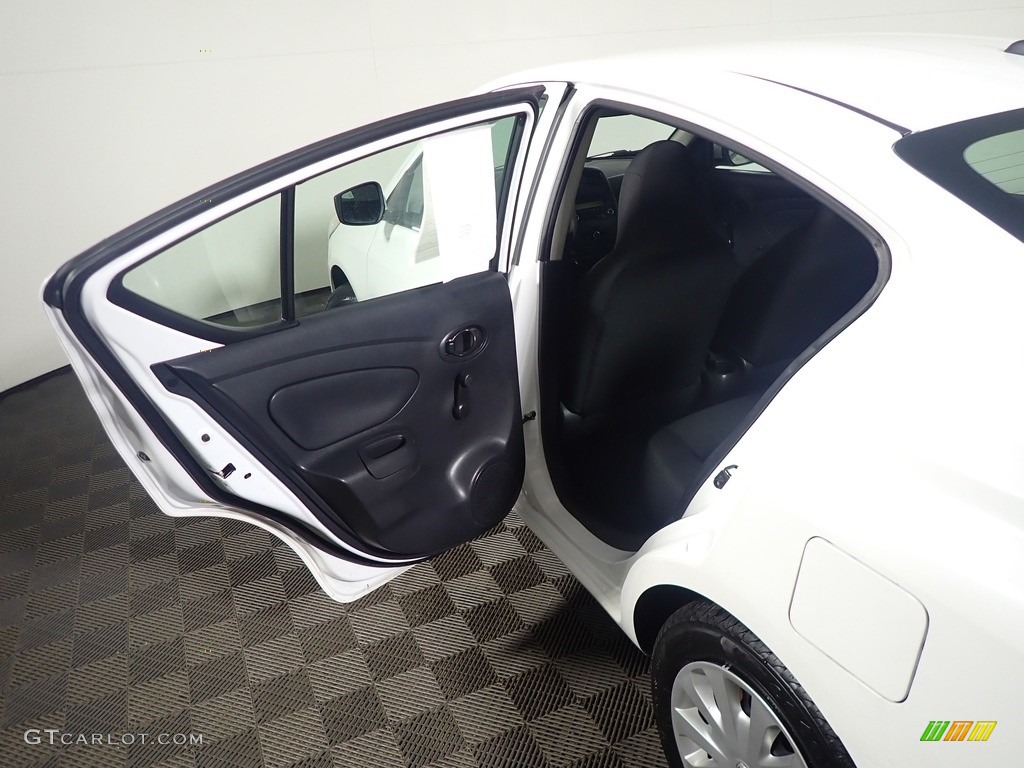 2017 Versa S - Fresh Powder White / Charcoal photo #31