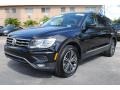 Deep Black Pearl - Tiguan SEL Photo No. 5