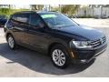 Deep Black Pearl - Tiguan S Photo No. 2