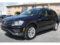 Deep Black Pearl - Tiguan S Photo No. 5