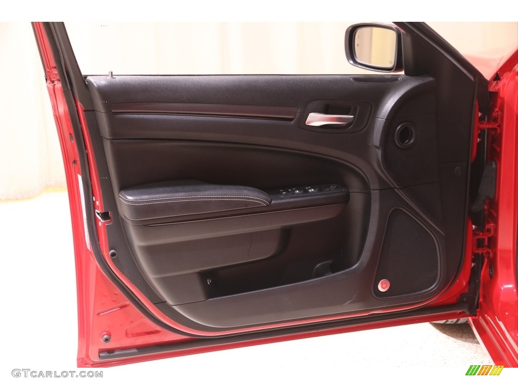 2016 300 S AWD - Redline Red Tri-Coat Pearl / Black photo #4