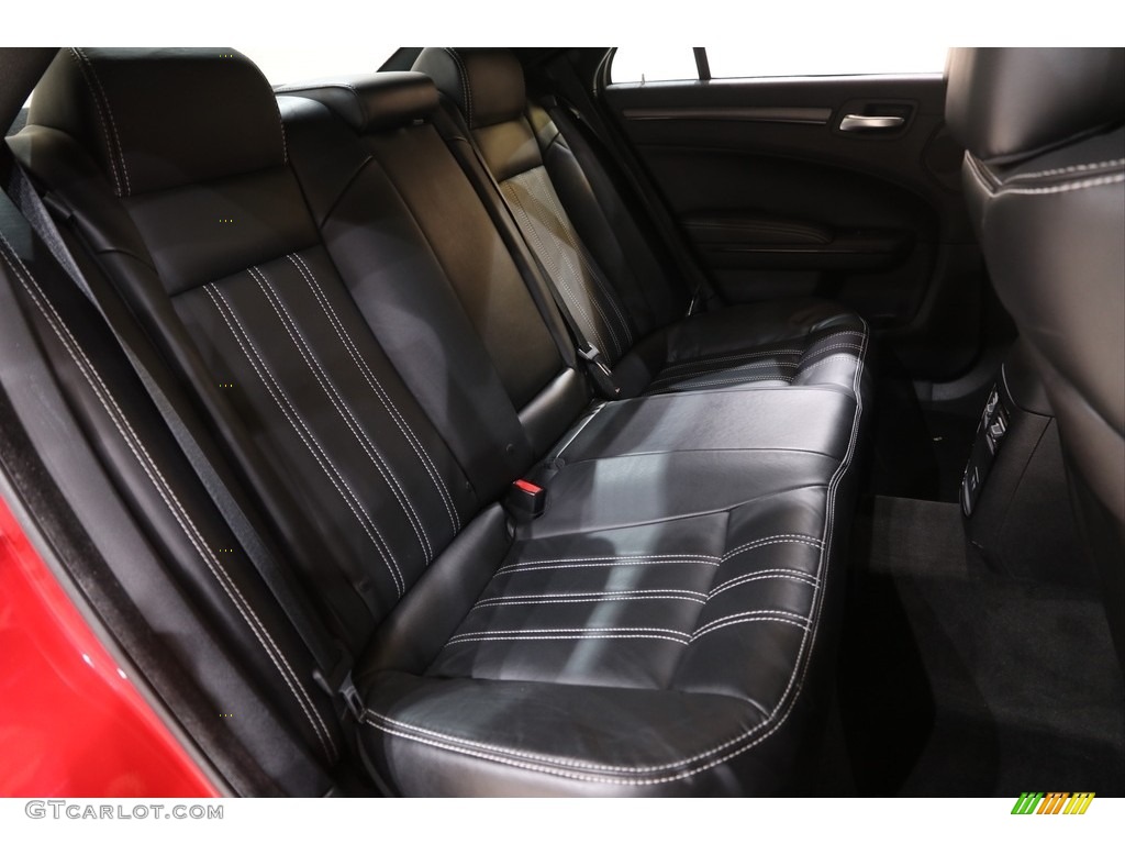 2016 300 S AWD - Redline Red Tri-Coat Pearl / Black photo #19