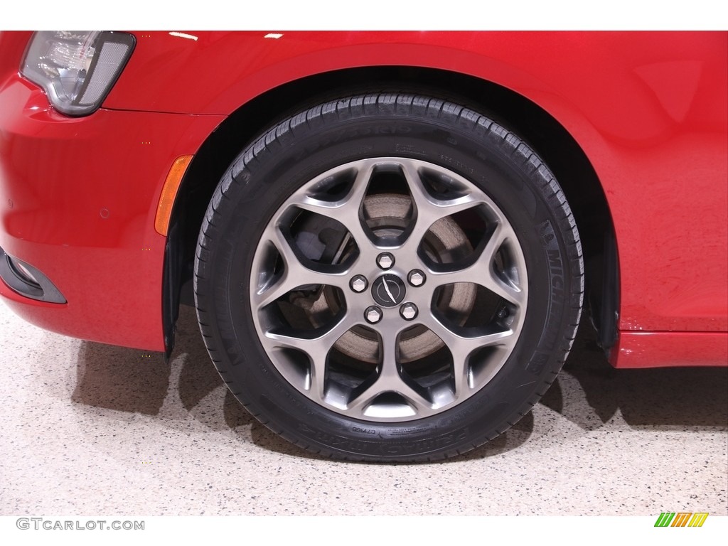 2016 300 S AWD - Redline Red Tri-Coat Pearl / Black photo #23