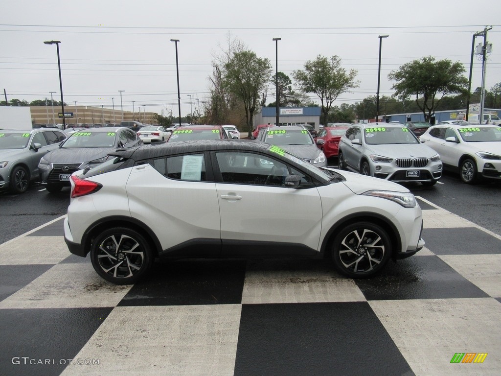 2020 C-HR XLE - Blizzard Pearl / Black photo #3
