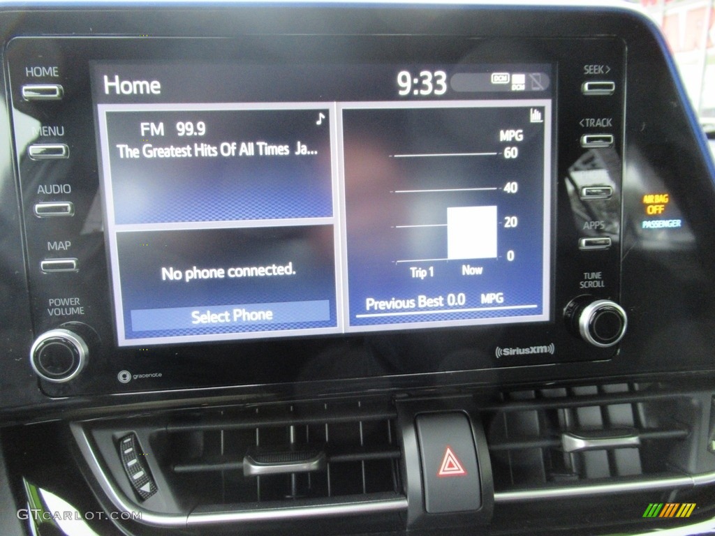 2020 C-HR XLE - Blizzard Pearl / Black photo #16