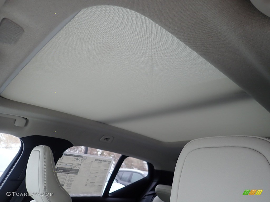 2021 XC40 T5 Momentum AWD - Black Stone / Blond/Charcoal photo #12