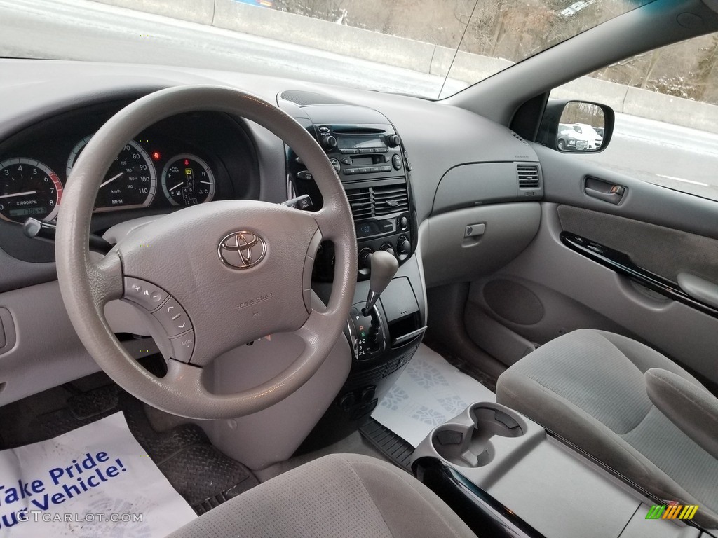 2004 Sienna LE AWD - Phantom Gray Pearl / Fawn Beige photo #11