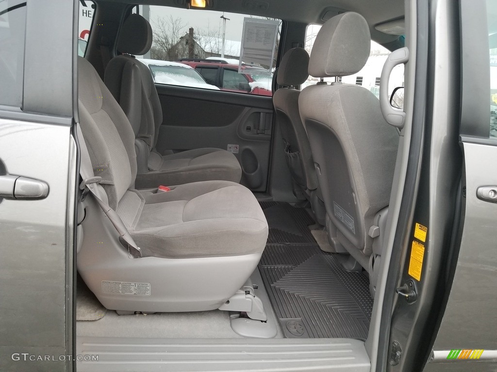 2004 Sienna LE AWD - Phantom Gray Pearl / Fawn Beige photo #14
