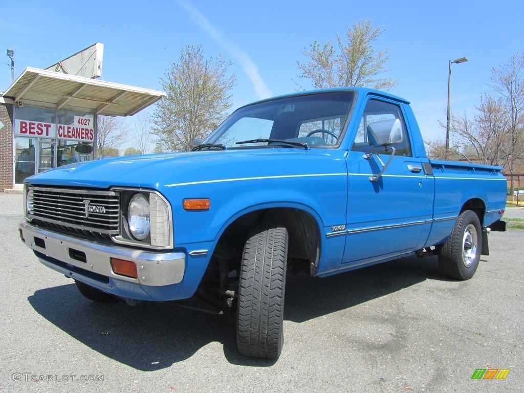 Medium Blue 1981 Toyota Pickup Deluxe Exterior Photo #141106053