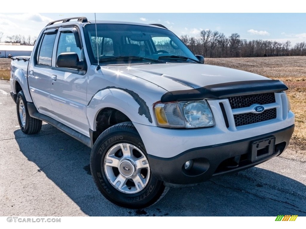2005 Explorer Sport Trac XLT 4x4 - Oxford White / Medium Dark Flint photo #7
