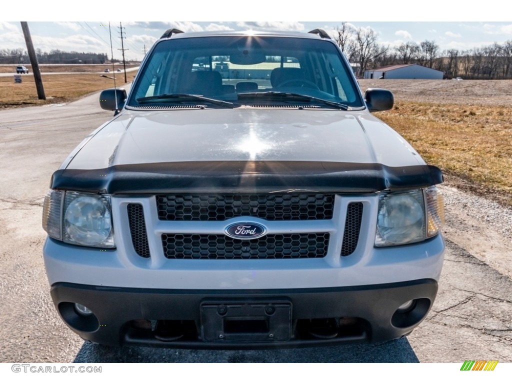 2005 Explorer Sport Trac XLT 4x4 - Oxford White / Medium Dark Flint photo #22