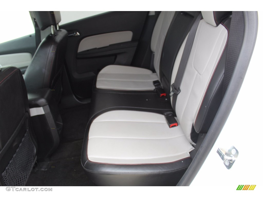 2017 GMC Terrain SLT Rear Seat Photo #141109012