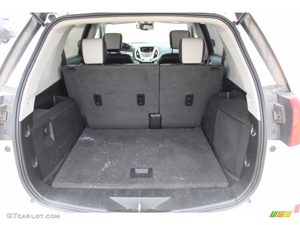 2017 GMC Terrain SLT Trunk Photo #141109078