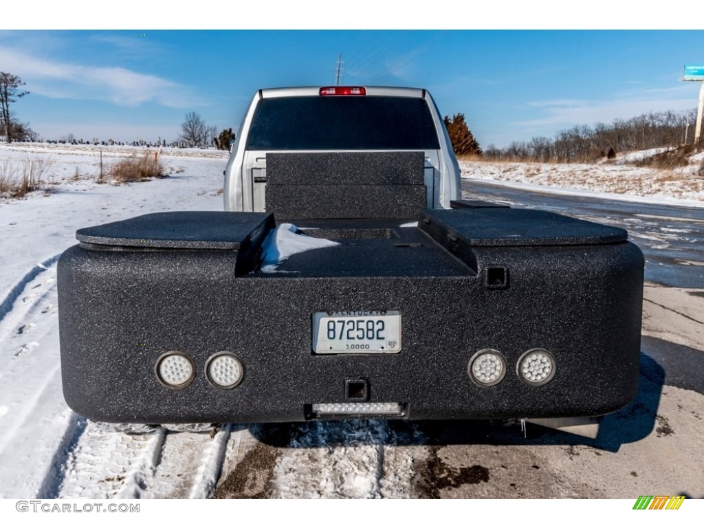 2017 3500 Tradesman Crew Cab 4x4 Dual Rear Wheel - Bright Silver Metallic / Black/Diesel Gray photo #4