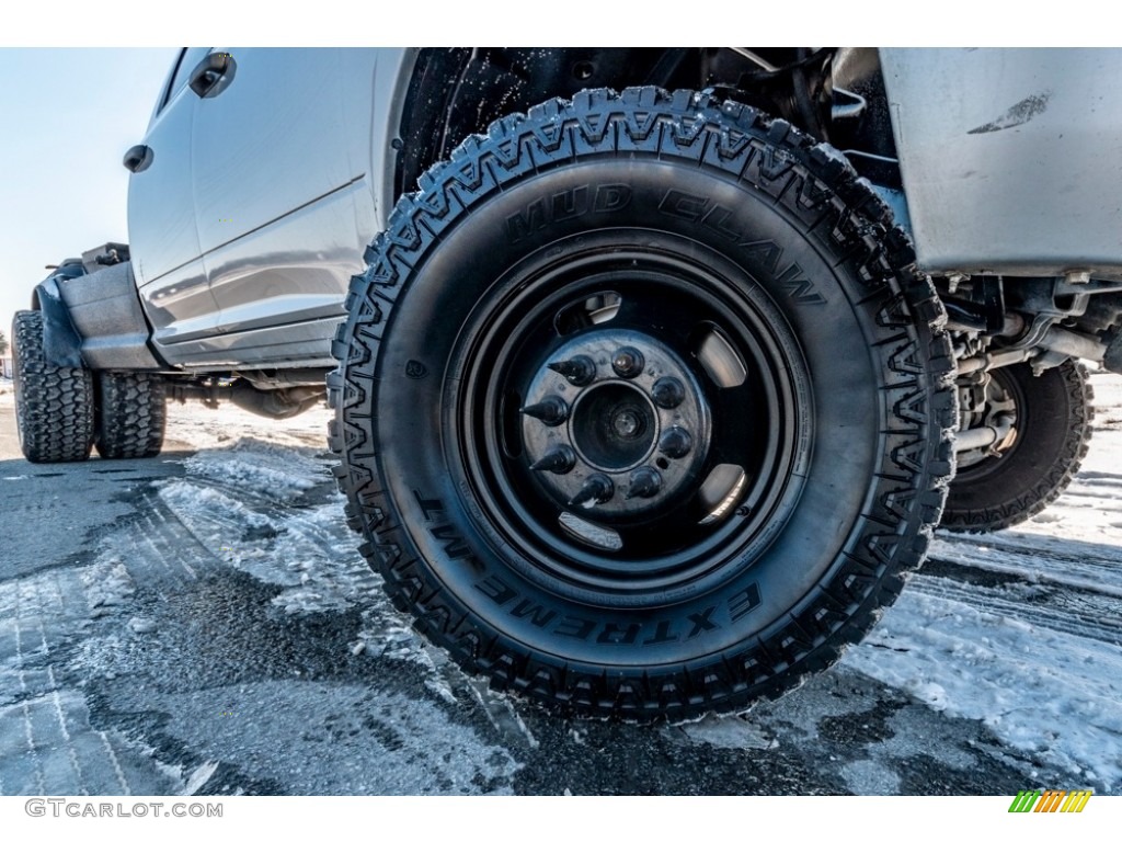 2017 3500 Tradesman Crew Cab 4x4 Dual Rear Wheel - Bright Silver Metallic / Black/Diesel Gray photo #9
