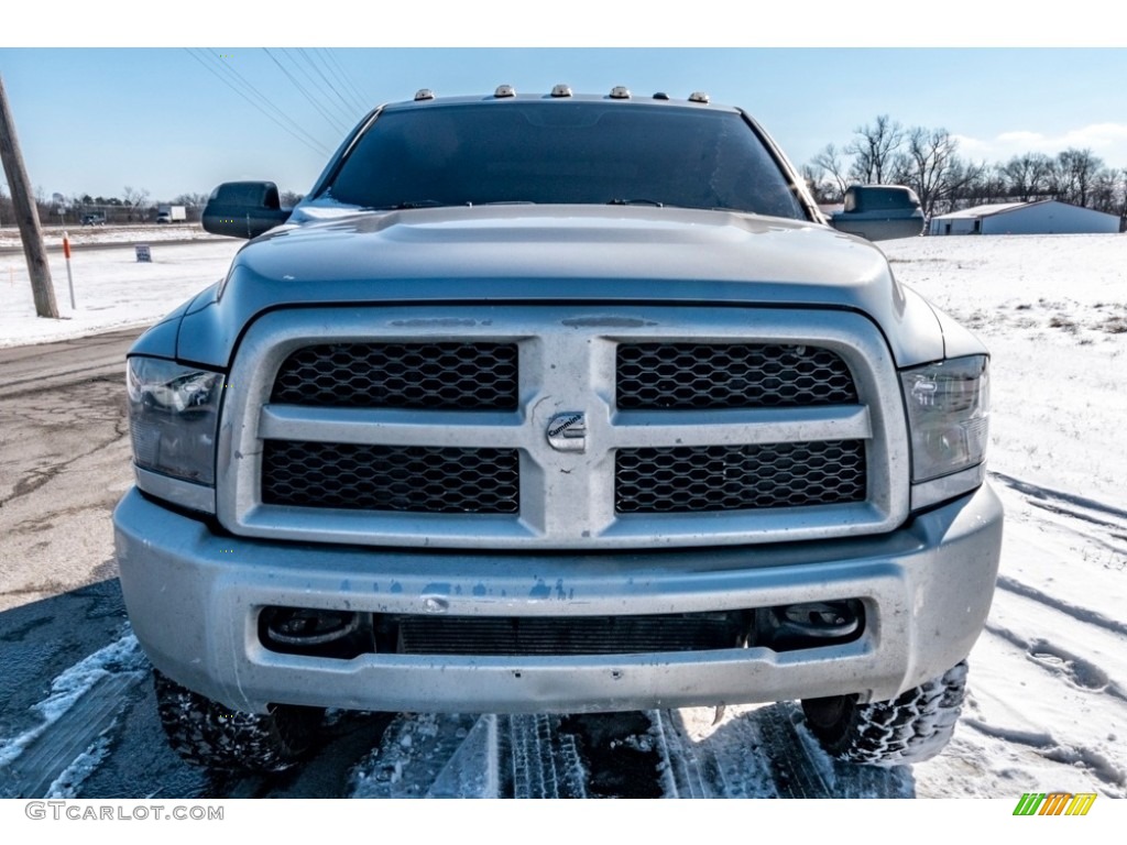 2017 3500 Tradesman Crew Cab 4x4 Dual Rear Wheel - Bright Silver Metallic / Black/Diesel Gray photo #10