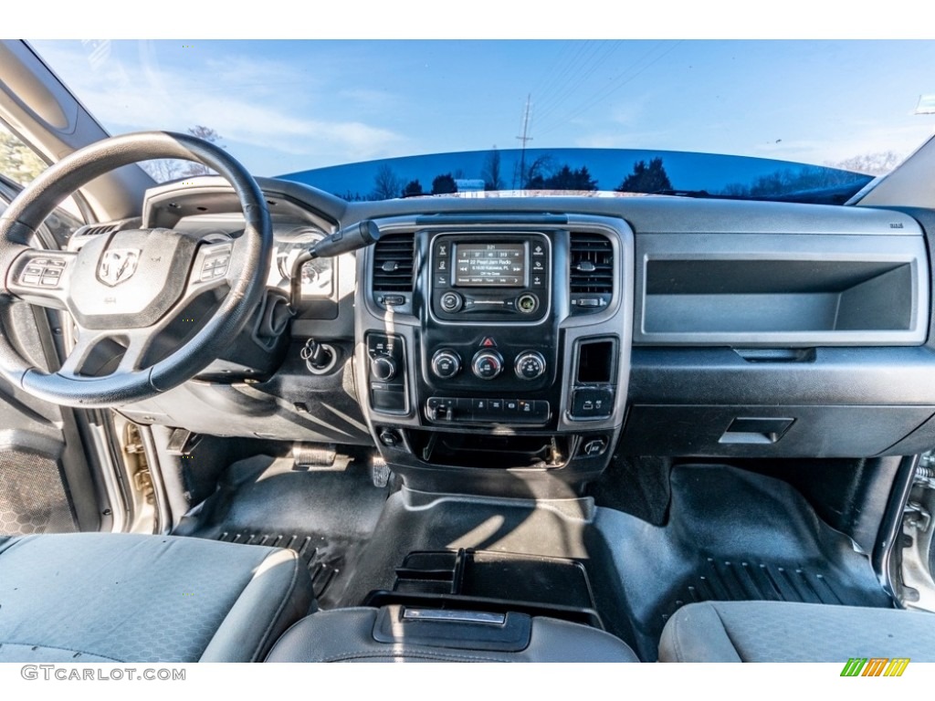 2017 3500 Tradesman Crew Cab 4x4 Dual Rear Wheel - Bright Silver Metallic / Black/Diesel Gray photo #15