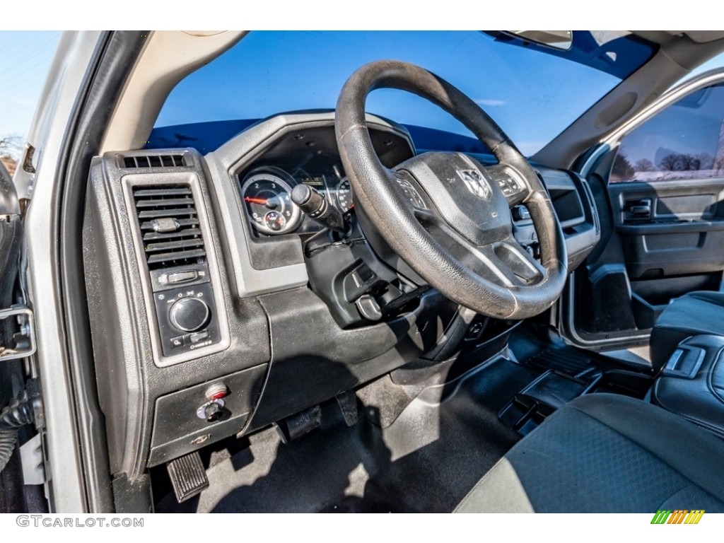 2017 3500 Tradesman Crew Cab 4x4 Dual Rear Wheel - Bright Silver Metallic / Black/Diesel Gray photo #16