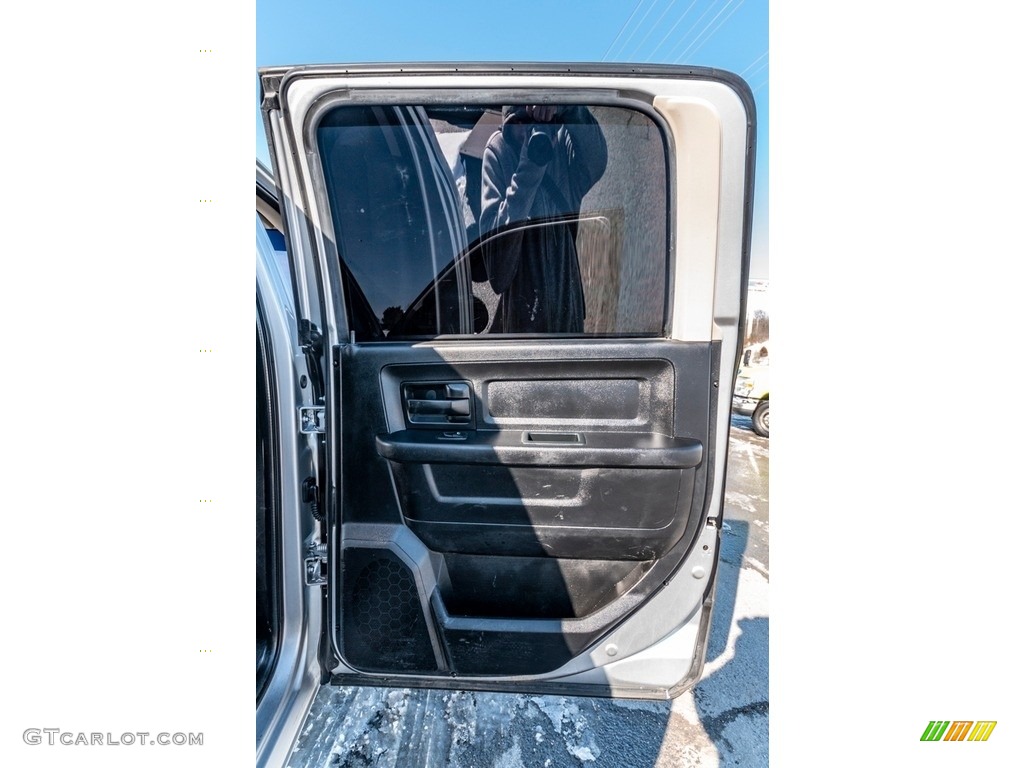 2017 3500 Tradesman Crew Cab 4x4 Dual Rear Wheel - Bright Silver Metallic / Black/Diesel Gray photo #27