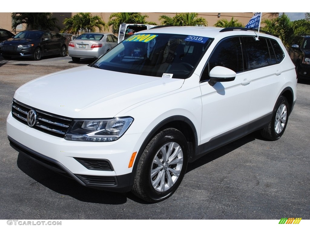 2018 Volkswagen Tiguan SE Exterior Photos