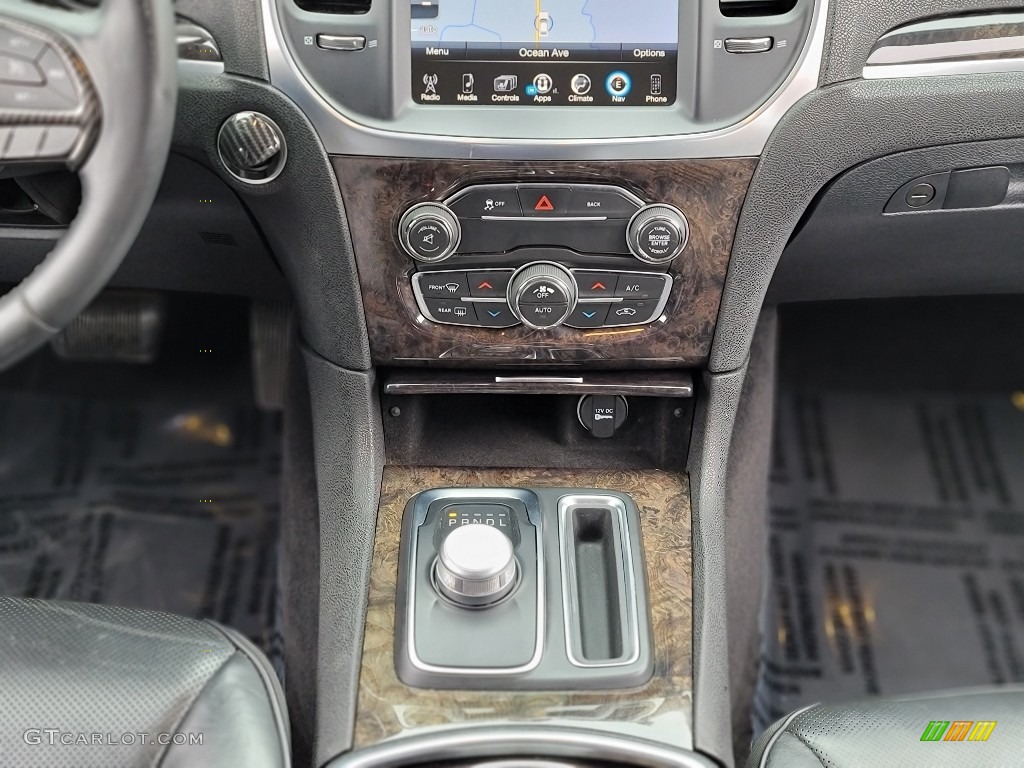 2015 Chrysler 300 C Transmission Photos