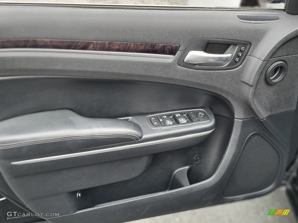 2015 Chrysler 300 C Door Panel Photos