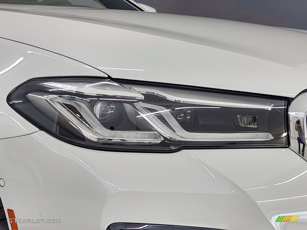 2021 5 Series 540i Sedan - Alpine White / Black photo #20