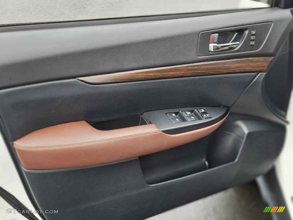 2014 Subaru Outback 2.5i Limited Door Panel Photos