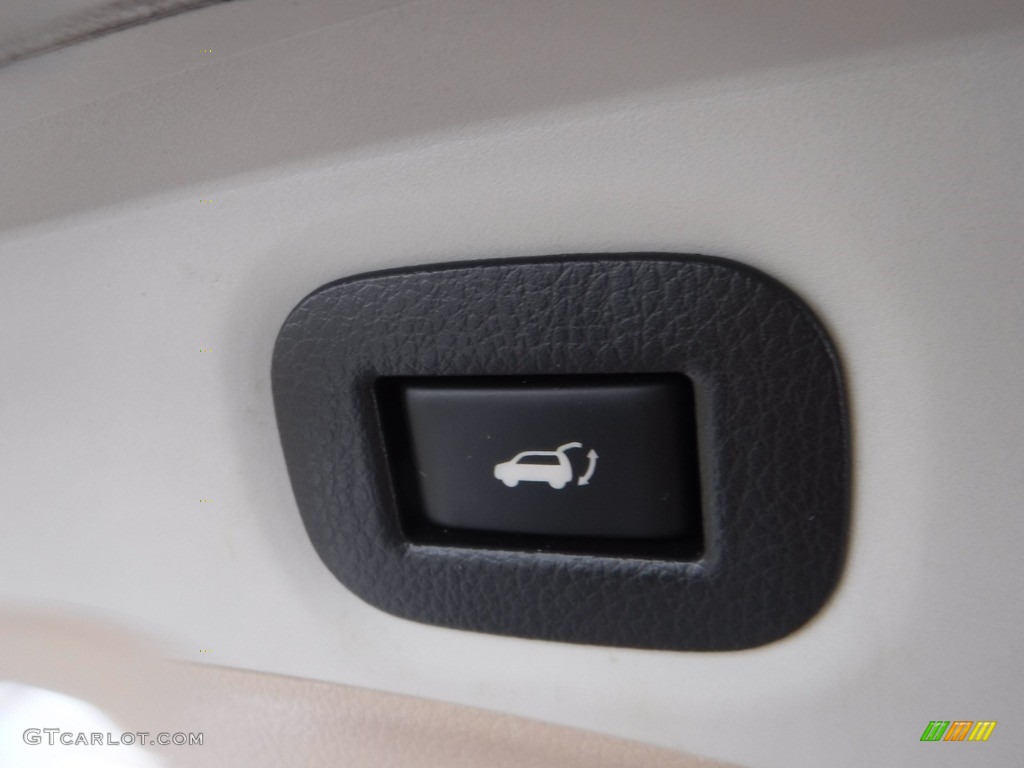 2019 Rogue SL AWD - Scarlet Ember / Charcoal photo #24