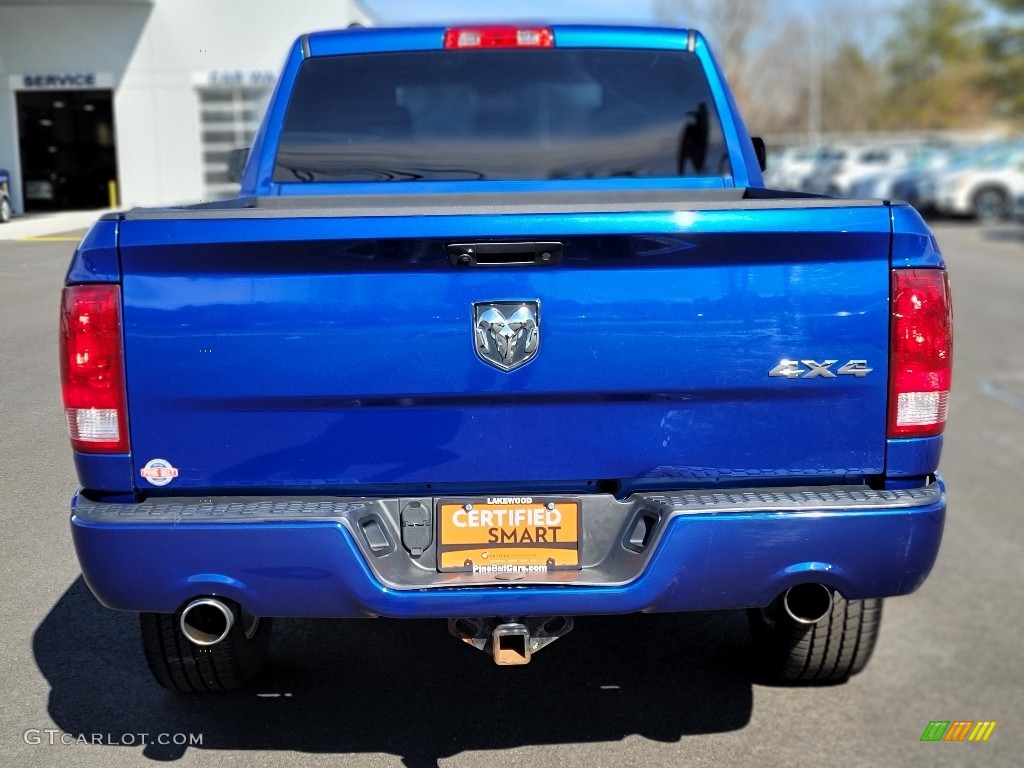 2018 1500 Express Quad Cab 4x4 - Blue Streak Pearl / Black/Diesel Gray photo #18