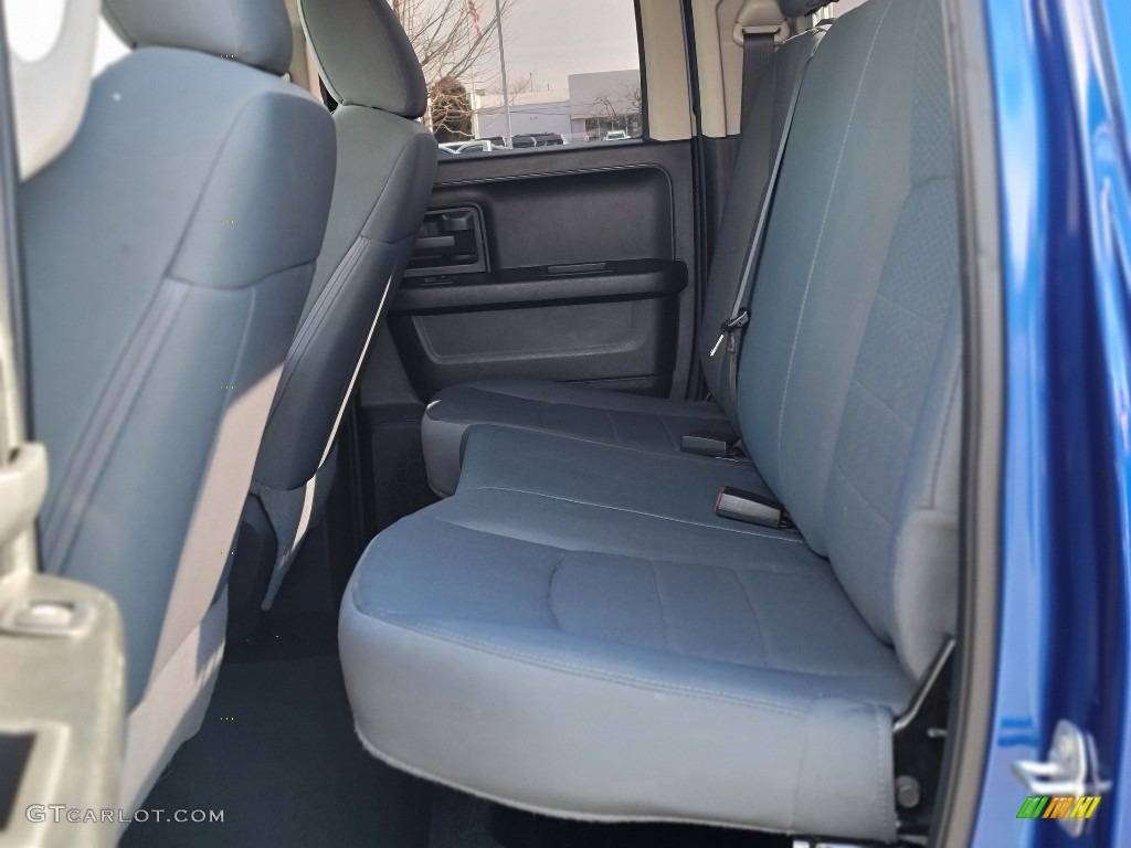 2018 1500 Express Quad Cab 4x4 - Blue Streak Pearl / Black/Diesel Gray photo #28