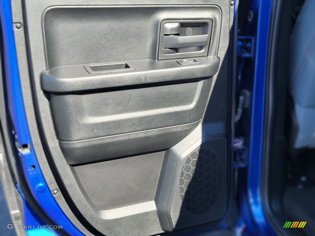 2018 1500 Express Quad Cab 4x4 - Blue Streak Pearl / Black/Diesel Gray photo #29