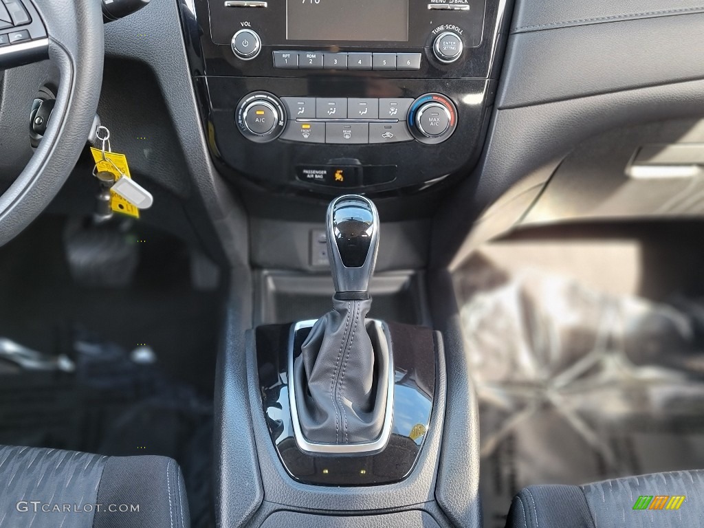 2017 Rogue S AWD - Gun Metallic / Charcoal photo #9