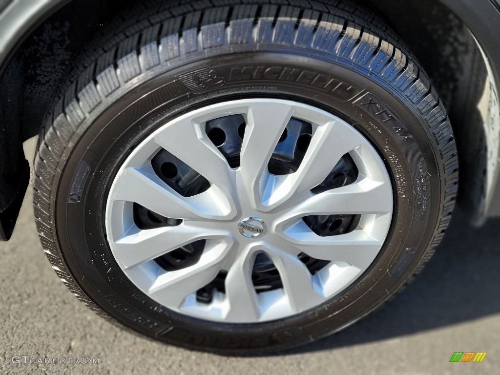 2017 Rogue S AWD - Gun Metallic / Charcoal photo #26