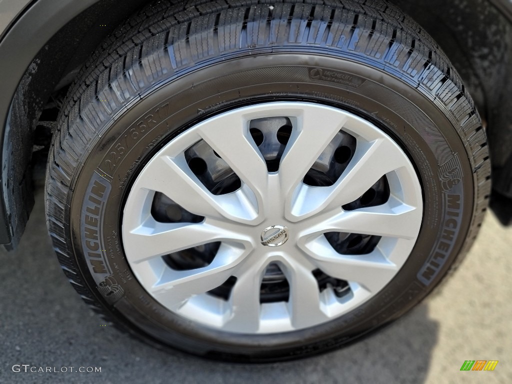 2017 Rogue S AWD - Gun Metallic / Charcoal photo #28