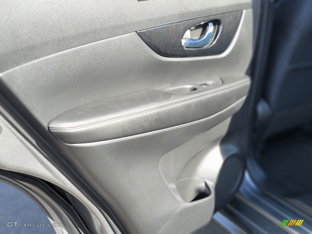 2017 Rogue S AWD - Gun Metallic / Charcoal photo #30