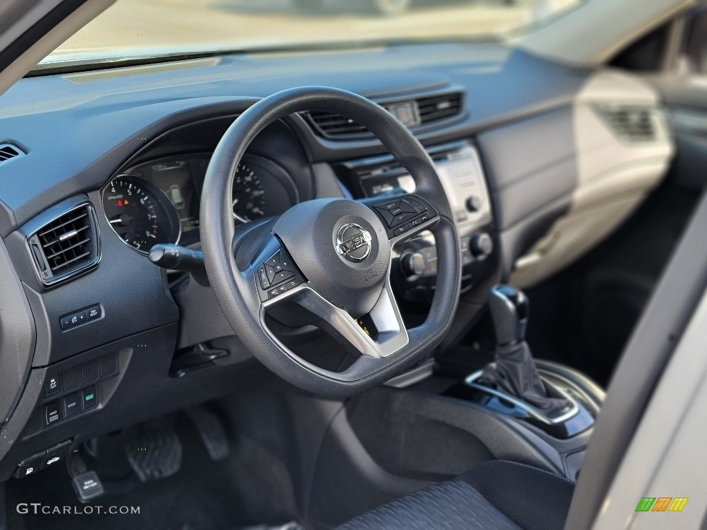 2017 Rogue S AWD - Gun Metallic / Charcoal photo #32