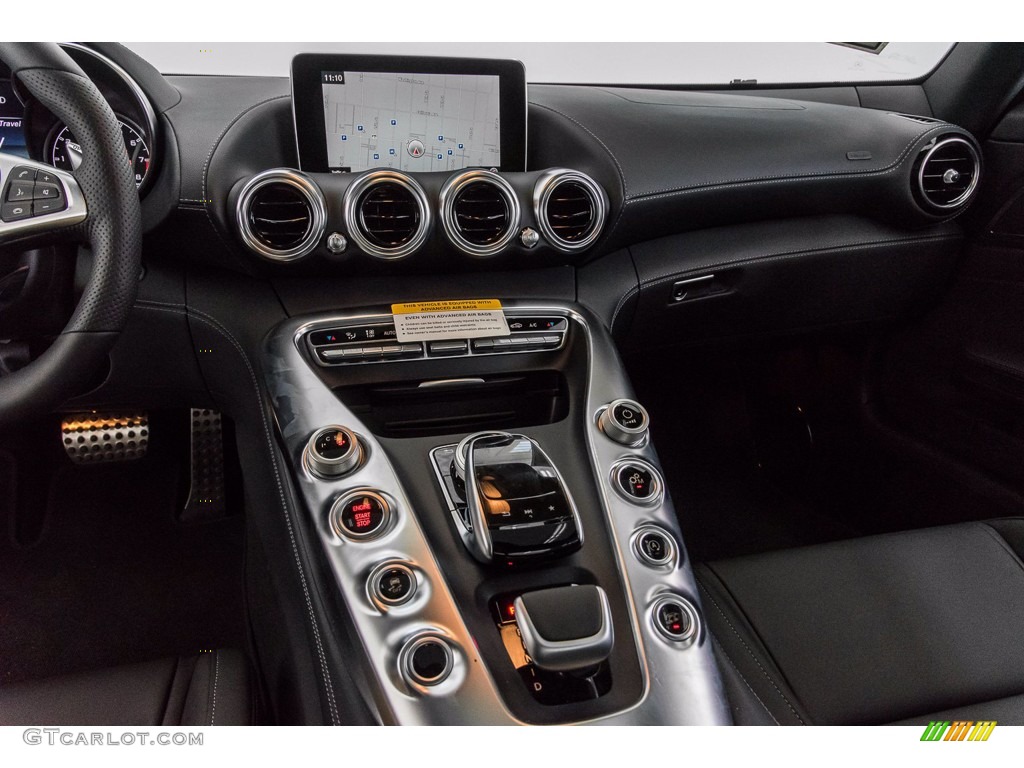 2017 Mercedes-Benz AMG GT Coupe Dashboard Photos